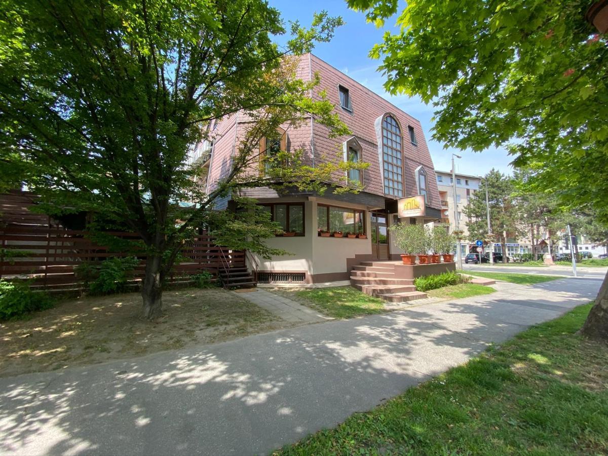 Belvarosi Panzio Siófok Exterior foto